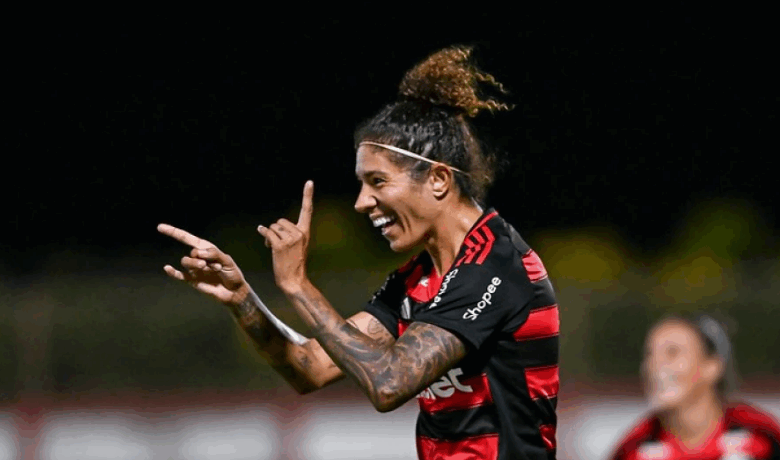Flamengo vence Fluminense em clássico pelo Brasileirão Feminino