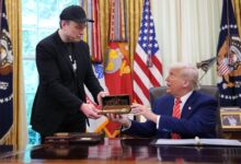 Trump revela que Elon não vai sair durante conferência DOGE