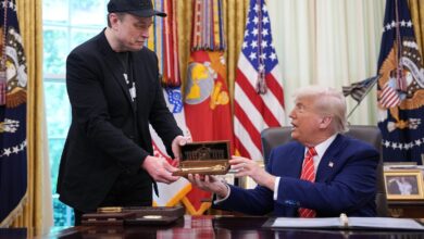 Trump revela que Elon não vai sair durante conferência DOGE