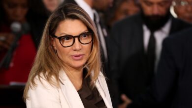 Justiça determina que governo explique gastos com viagens de Janja