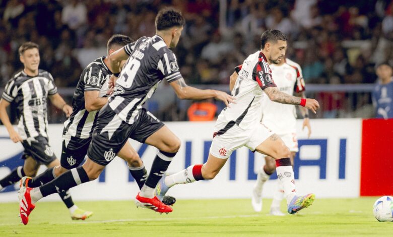 Flamengo empata com Central Córdoba em jogo da Libertadores