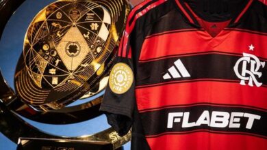 Flamengo recebe troféu e apresenta uniformes para Mundial de Clubes