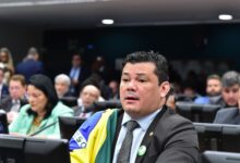 Conselho de Ética suspende Gilvan da Federal por três meses no Congresso