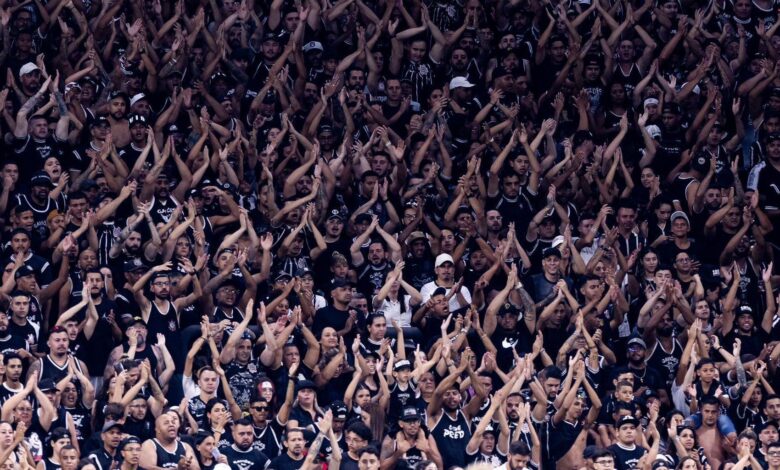 Gaviões da Fiel cobram explicações do Corinthians após denúncia