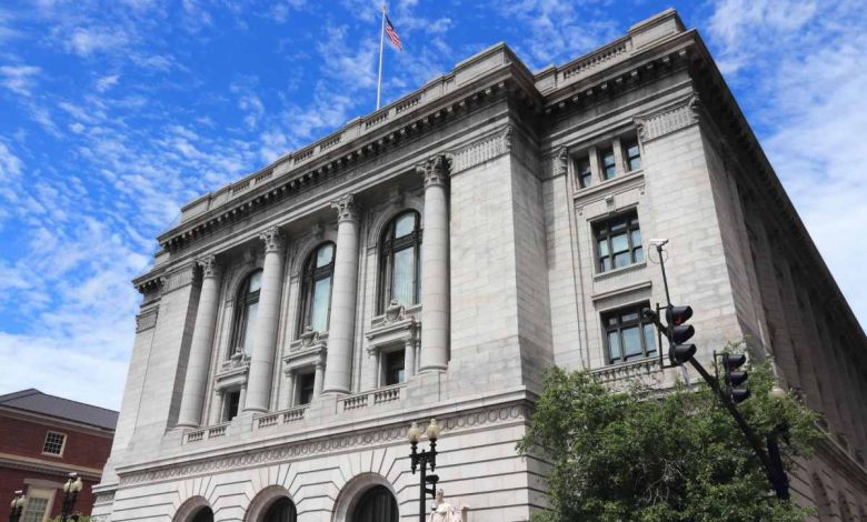 Trump admin deve retomar financiamento para projetos de economia-verde após decisão de juiz