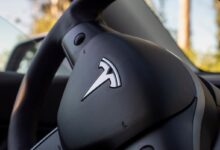 Tesla enfrenta investigação federal sobre planos de autônomos