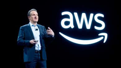 AWS anuncia saída do CEO Adam Selipsky em gestão cloud