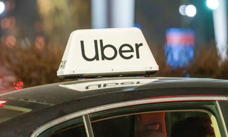 Uber lança shuttles com rotas fixas para mobilidade urbana