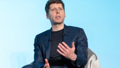 Sam Altman's World lança dispositivo móvel de verificação para startups