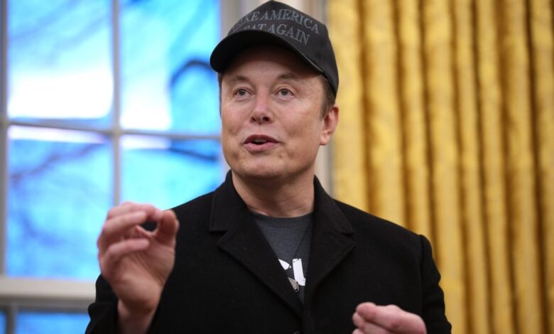 Elon vende DOGE enquanto startups buscam captação