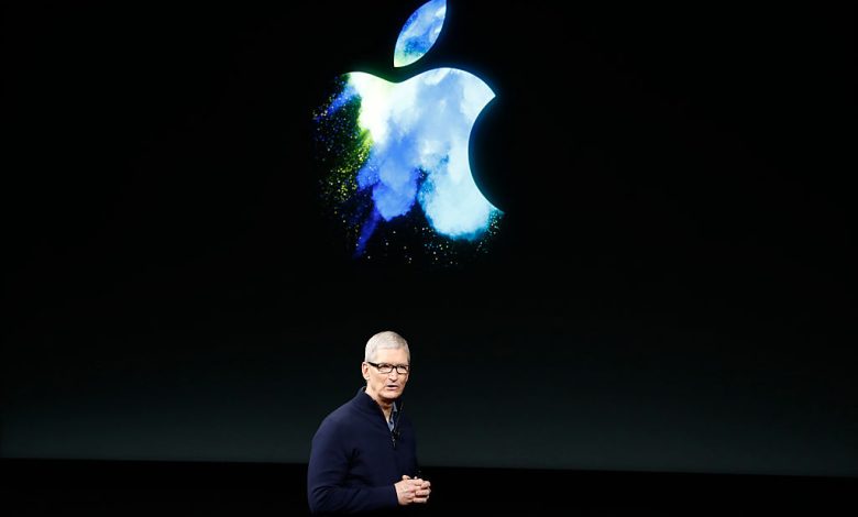 Apple paga US$ 900 milhões em tarifas, mas Tim Cook adia aumento de preços
