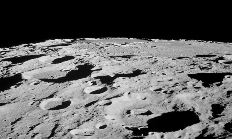 NASA descobre como vulcões moldaram a lua internamente