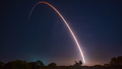 Forças armadas dos EUA lançam foguete balístico em teste de 6.759 km