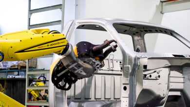 Indústria automotiva dos EUA amplia uso de robôs em 10% em 2024