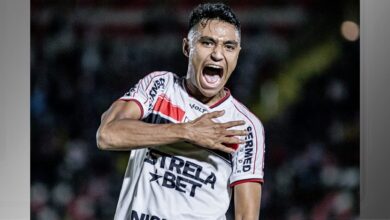 Pedro Severino do Bragantino marca gol após acidente