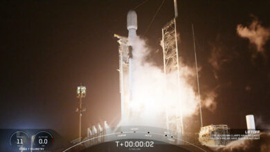 SpaceX lança foguete Falcon 9 com 28 satélites em órbita