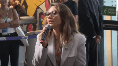 AGU determina retirada em 24h de fake news sobre Janja nas redes sociais