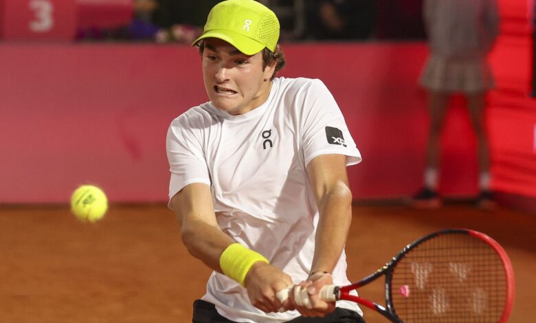 João Fonseca sofre derrota e é eliminado do Roma Open 2025