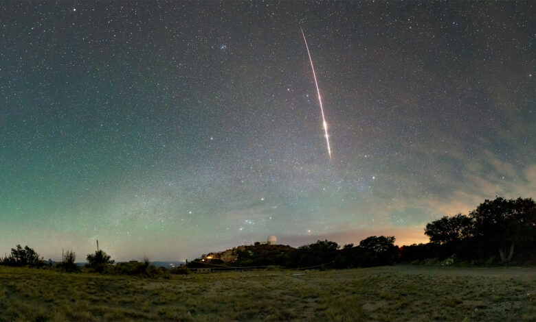 NASA registra meteoro sobre montanhas desérticas em vídeo