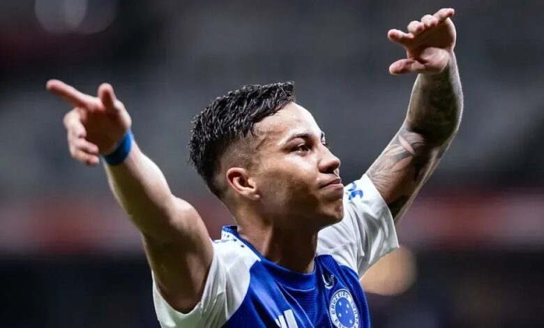 Paquetá compõe música para jogador do Cruzeiro em vitória