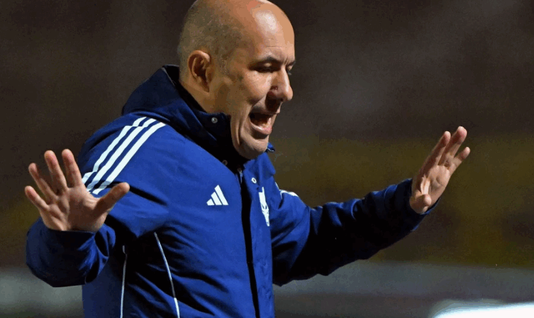 Cruzeiro sofre derrota e Leo Jardim rejeita Sul-Americana