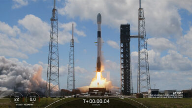 SpaceX lança foguete Falcon 9 e satélites Starlink