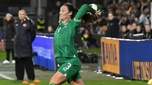 Irlandesa estabelece recorde mundial de lateral no futebol feminino