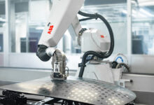 ABB implementa robôs PixelPaint na planta da Mercedes-Benz