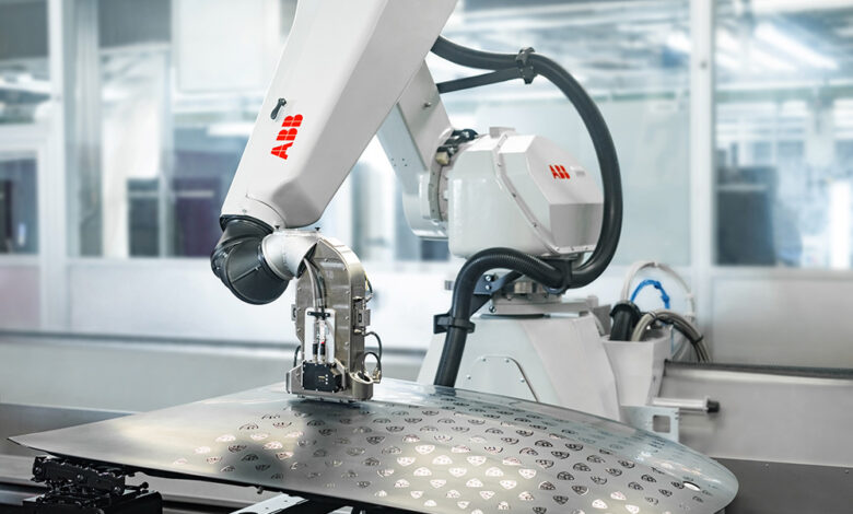 ABB implementa robôs PixelPaint na planta da Mercedes-Benz
