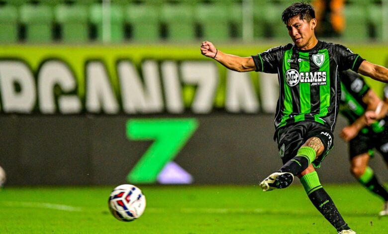 América-MG suspende Miguelito após acusação de racismo