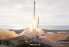SpaceX lança 26 satélites Starlink em órbita da Califórnia