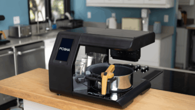Startup Posha lança robô de bancada que cozinha refeições