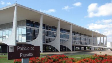 Governo utiliza IOF como ferramenta de investimento, diz Mendes