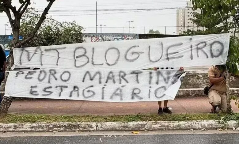Santos enfrenta crise com protestos de torcedores na Vila