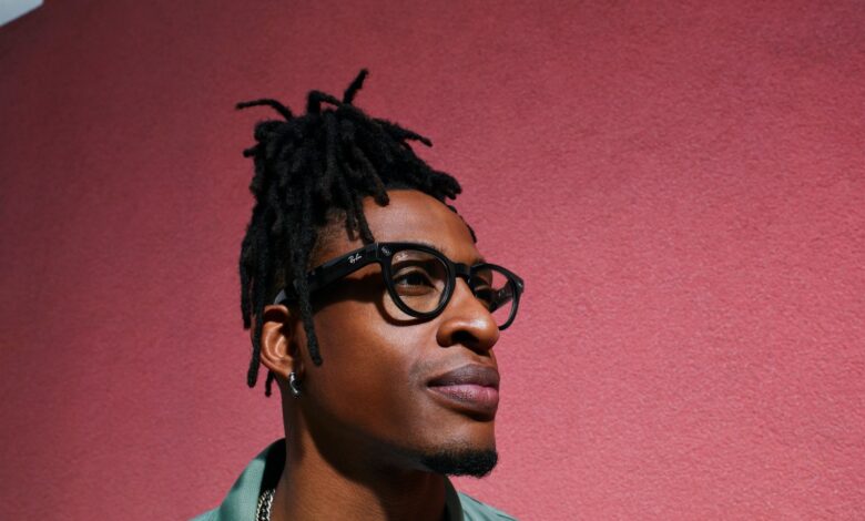 Meta inicia vendas de óculos inteligentes Ray-Ban na Índia