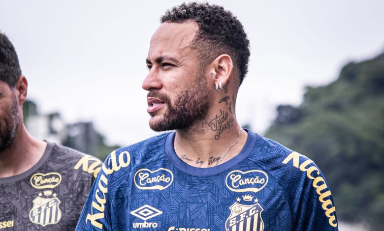 Neymar compra carro de luxo e emociona torcida após derrota do Santos