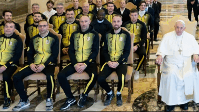 Seleção do Vaticano sofre derrota com padres e soldados