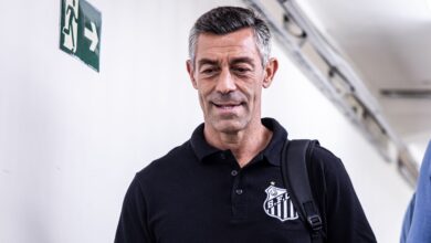 Pedro Caixinha cobra multa rescisória do Santos na Fifa