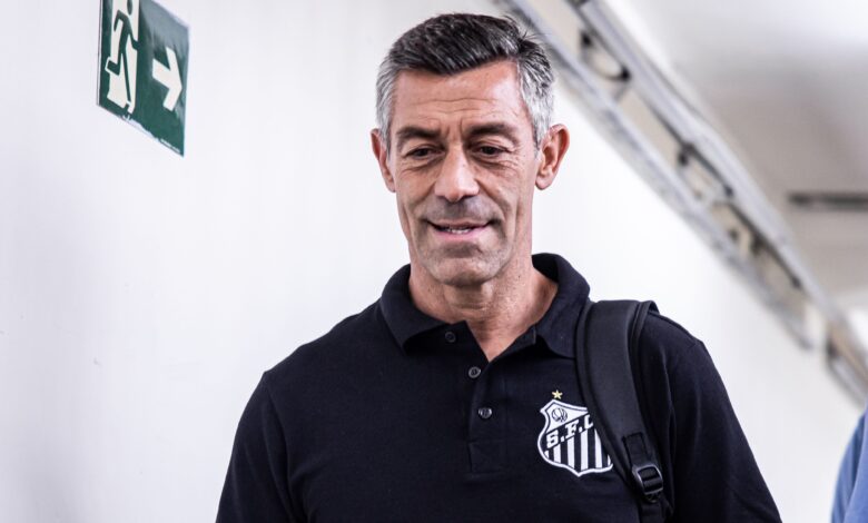Pedro Caixinha cobra multa rescisória do Santos na Fifa