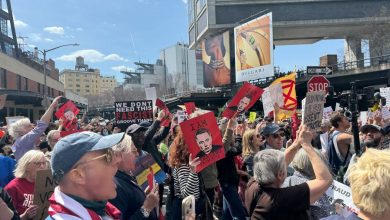 Protestos anti-Musk ameaçam negócios de Tesla no EV