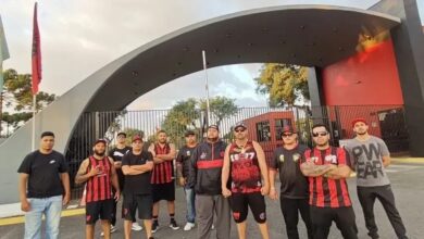 Organizada do Athletico vai ao CT e enfrenta derrota sem diretoria