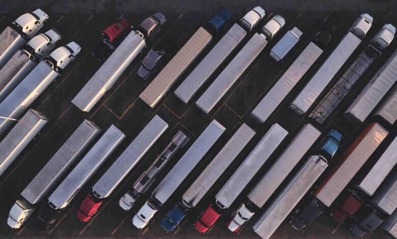 Uber Freight aposta em IA, Tesla alerta sobre robotáxi