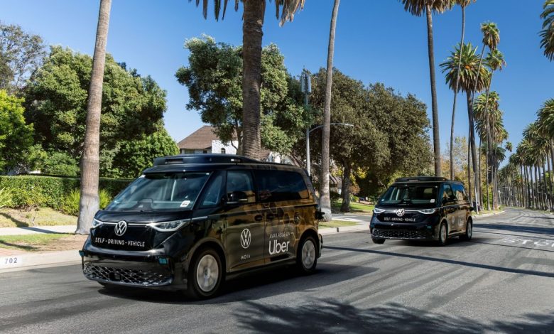 Uber e Volkswagen lançam serviço de robotaxi autônomo elétrico nos EUA