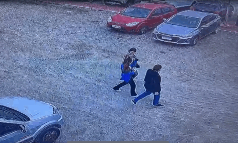 Ativistas acionam mercado com invasão à sede da JBS em SP