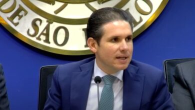 Governistas criticam reação de Hugo ao STF, oposição celebra