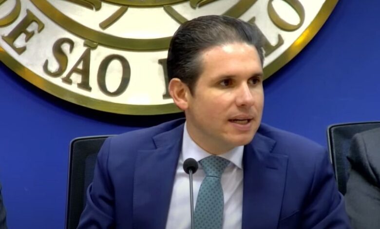 Governistas criticam reação de Hugo ao STF, oposição celebra