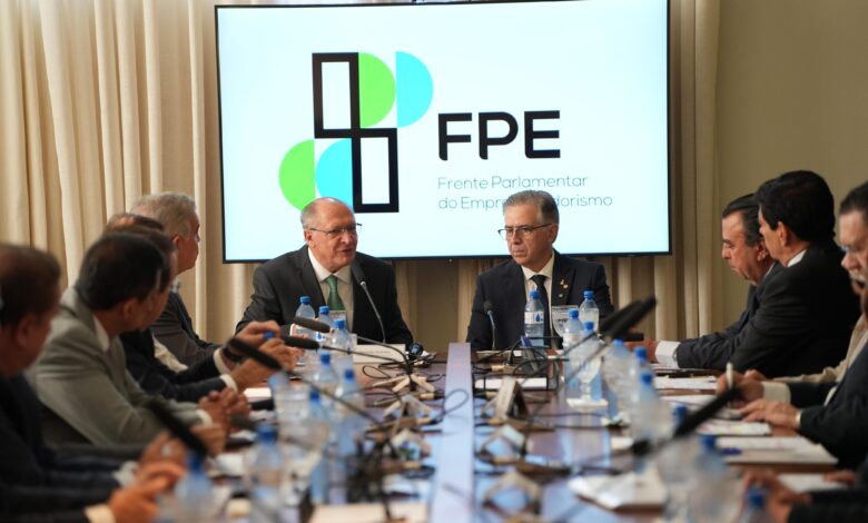 Alckmin defende escala 6x1 e impacto no mercado de trabalho