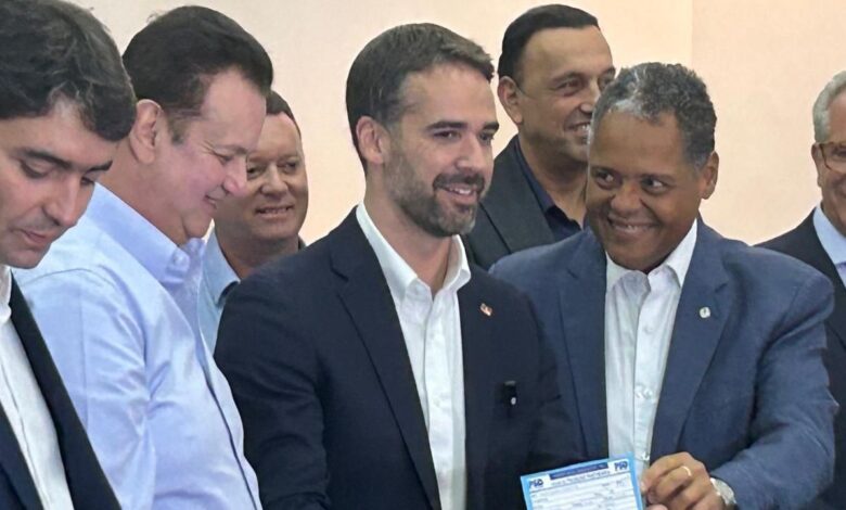 Eduardo Leite assume presidência do PSD no RS e reorganiza partido político