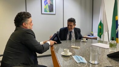 Diretor do MTE homenageado por entidade investigada pede demissão no governo