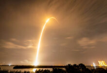 SpaceX lança foguete Falcon com satélites Starlink